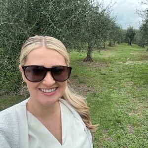 Meet your Posher, Kacie